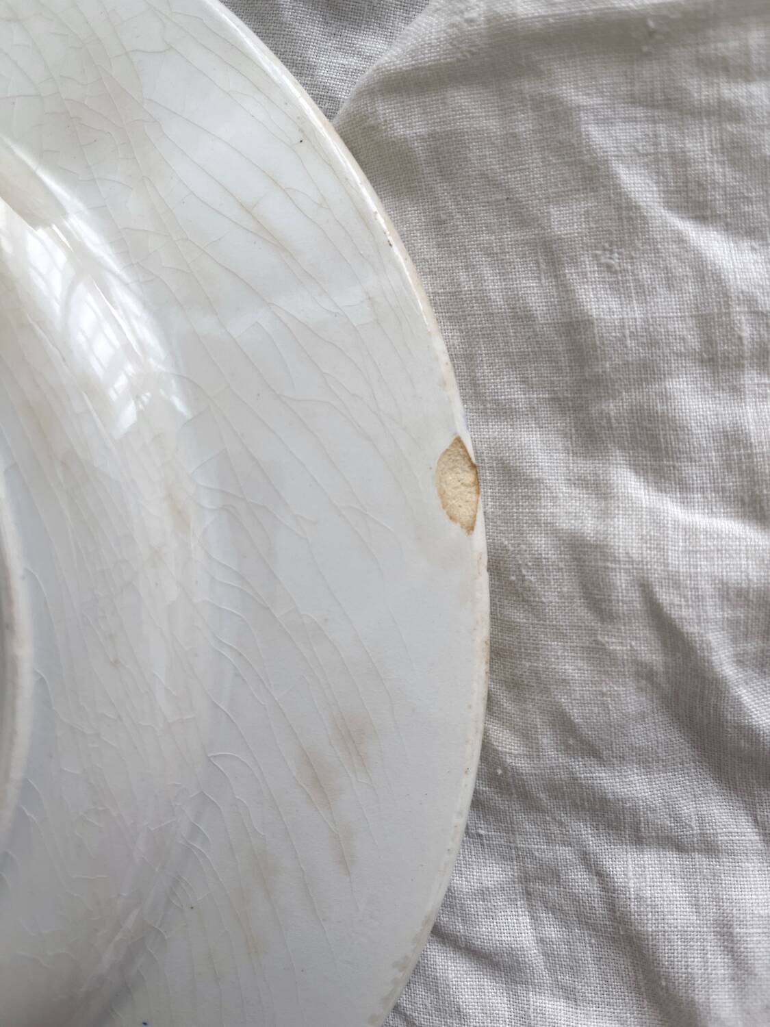 8 flat ironstone plates “Fleurette” Gien