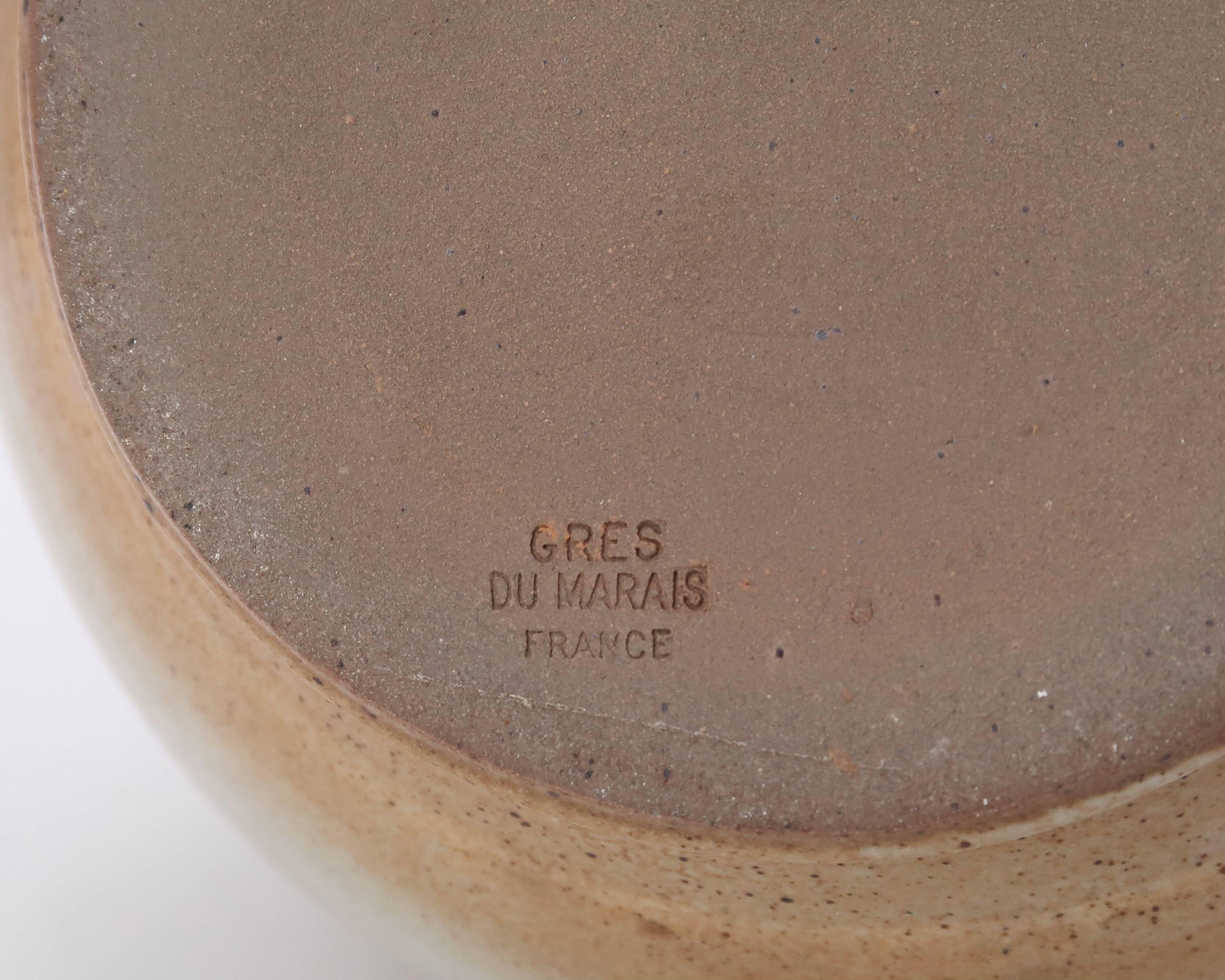 Beige marsh sandstone lamp with handles, brown lampshade