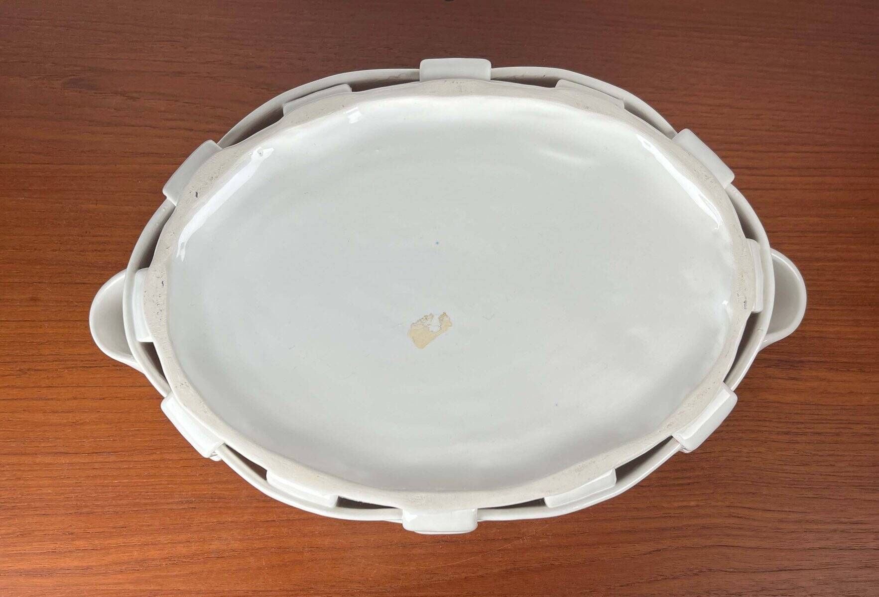 Vintage Italian woven basket in white ceramic