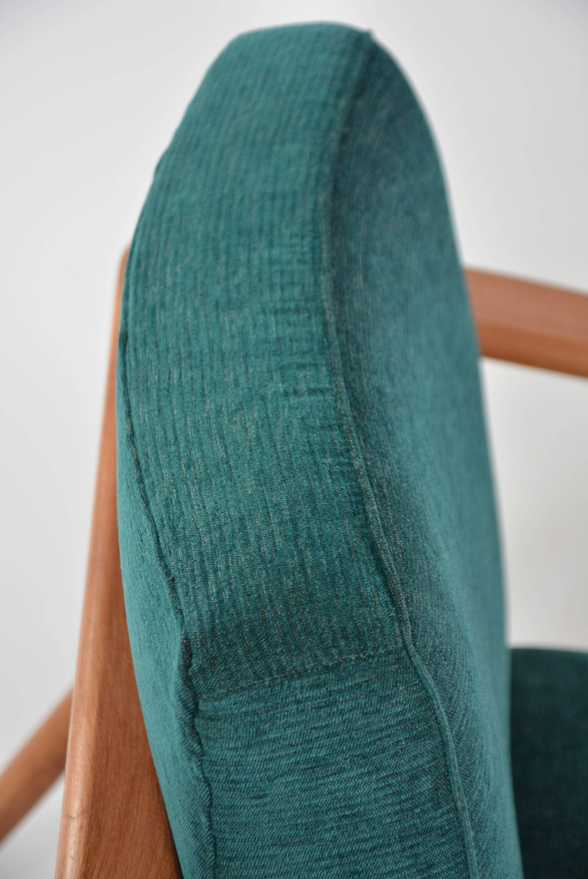 Duck green armchair