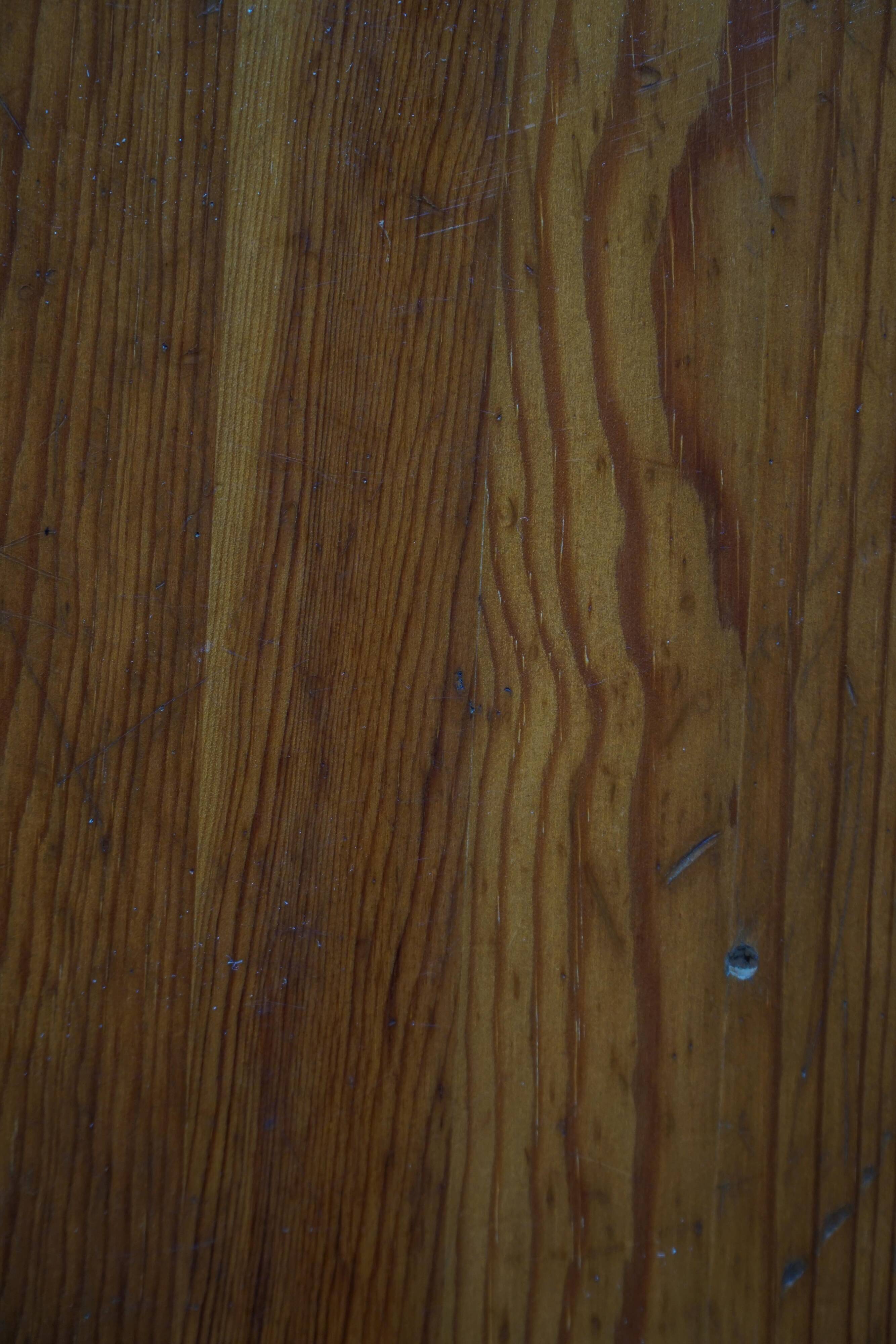 Modern Scandinavian tripod stool from the 20th century with a circular seat, 1970s.