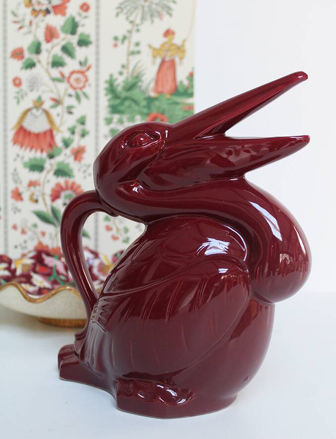 Pelican jug Poët Laval