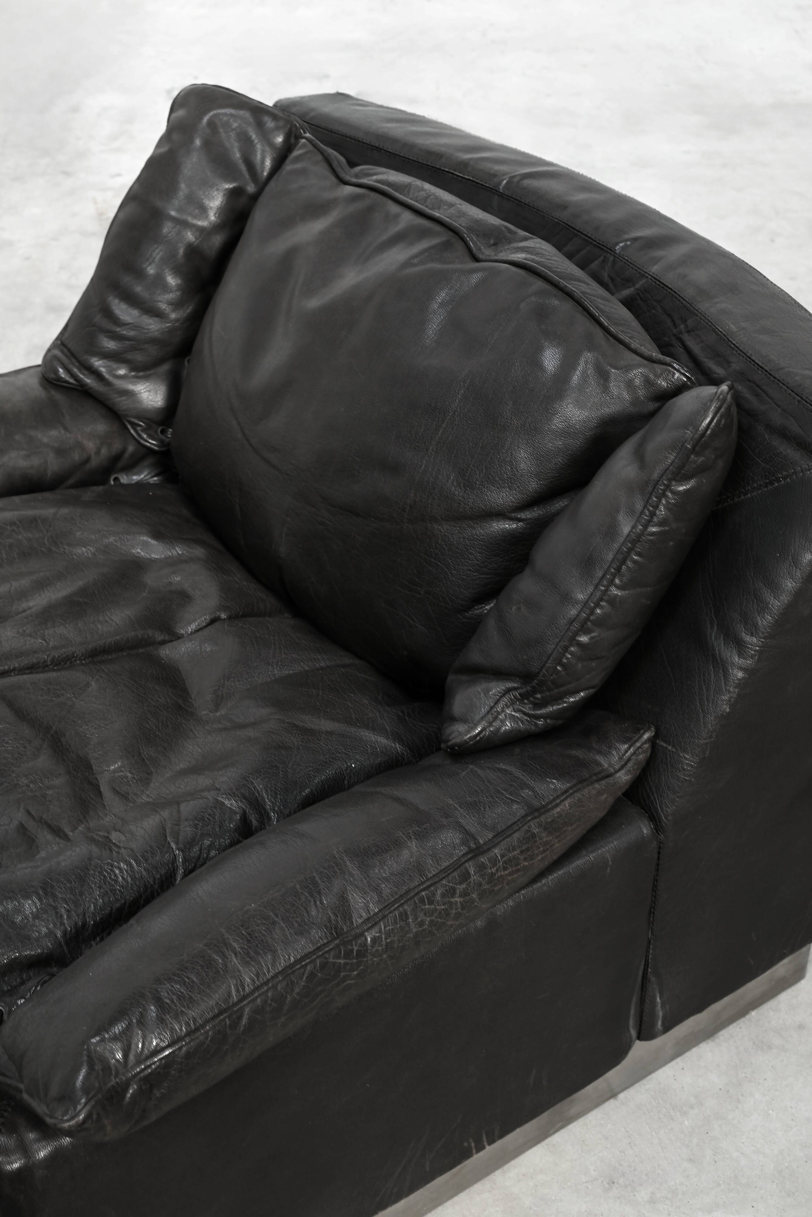 Paire de fauteuils lounge en cuir et acier de Luciano Frigerio, Italie 19