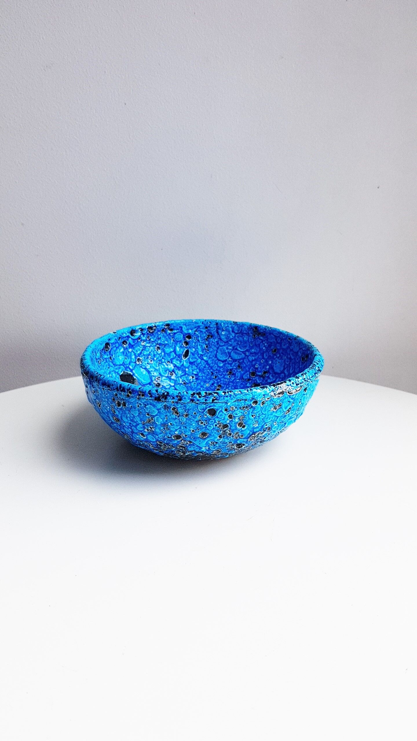 Sea foam vase and cut