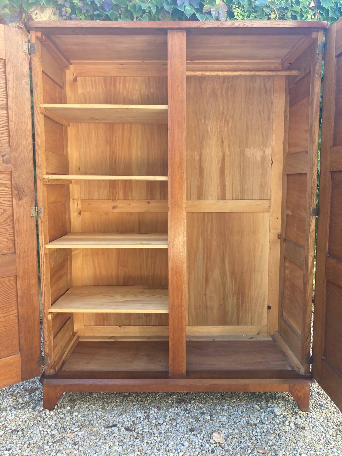 René Gabriel wardrobe