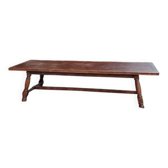 Farmhouse table