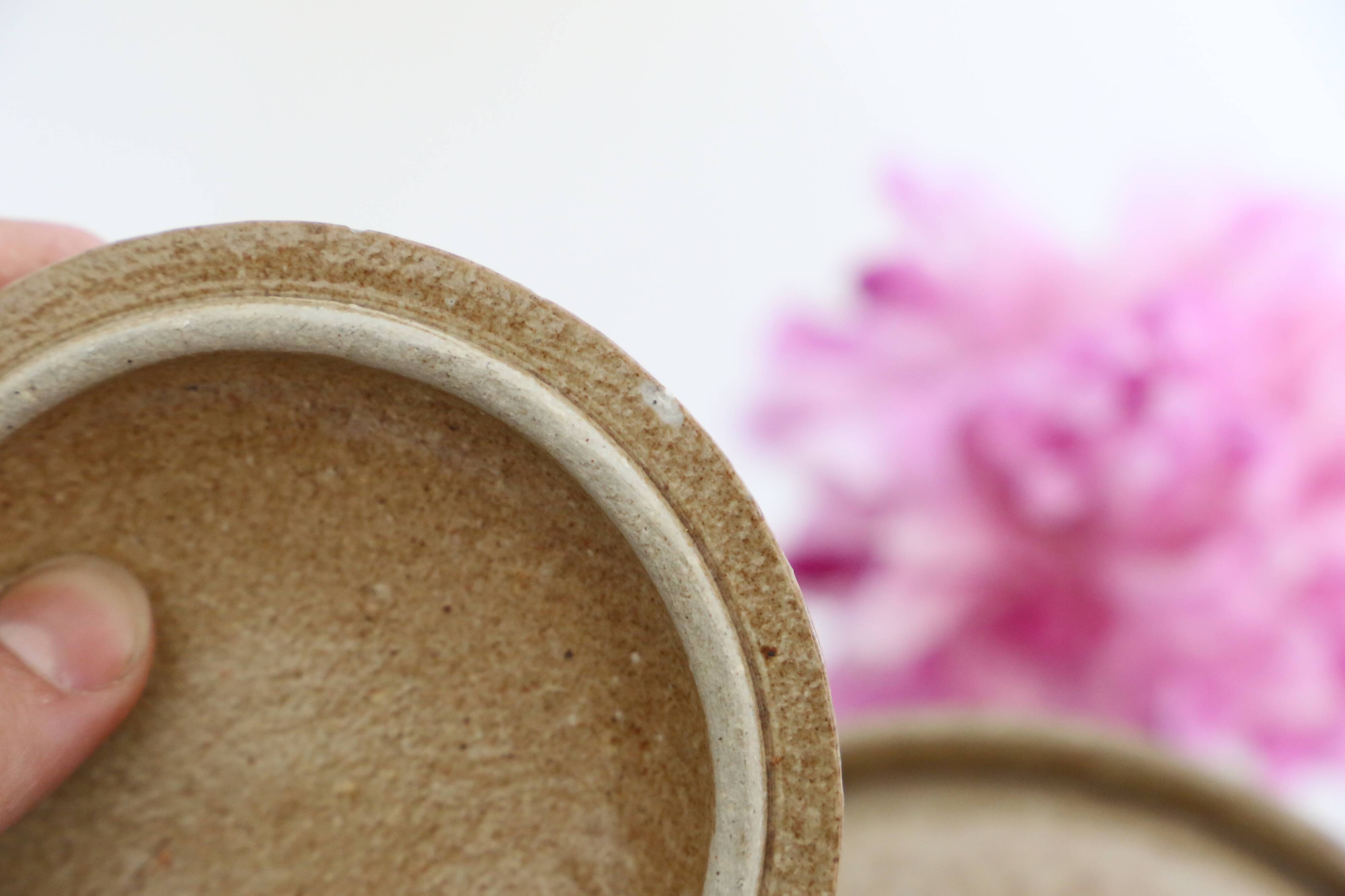 Set of 2 pretty stoneware pots, vintage