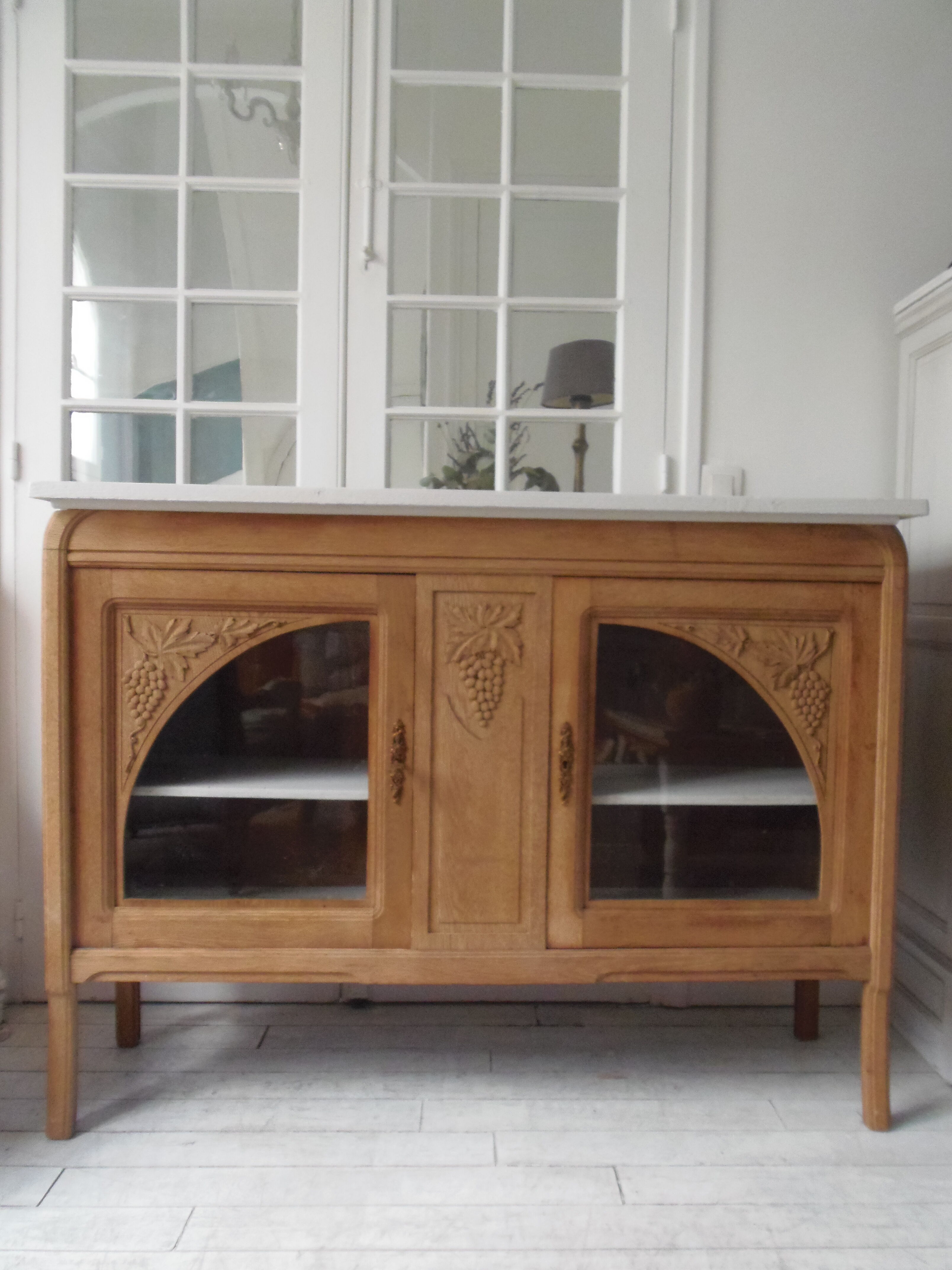 Buffet, art deco serving in oak, pearl gray patinated pine top