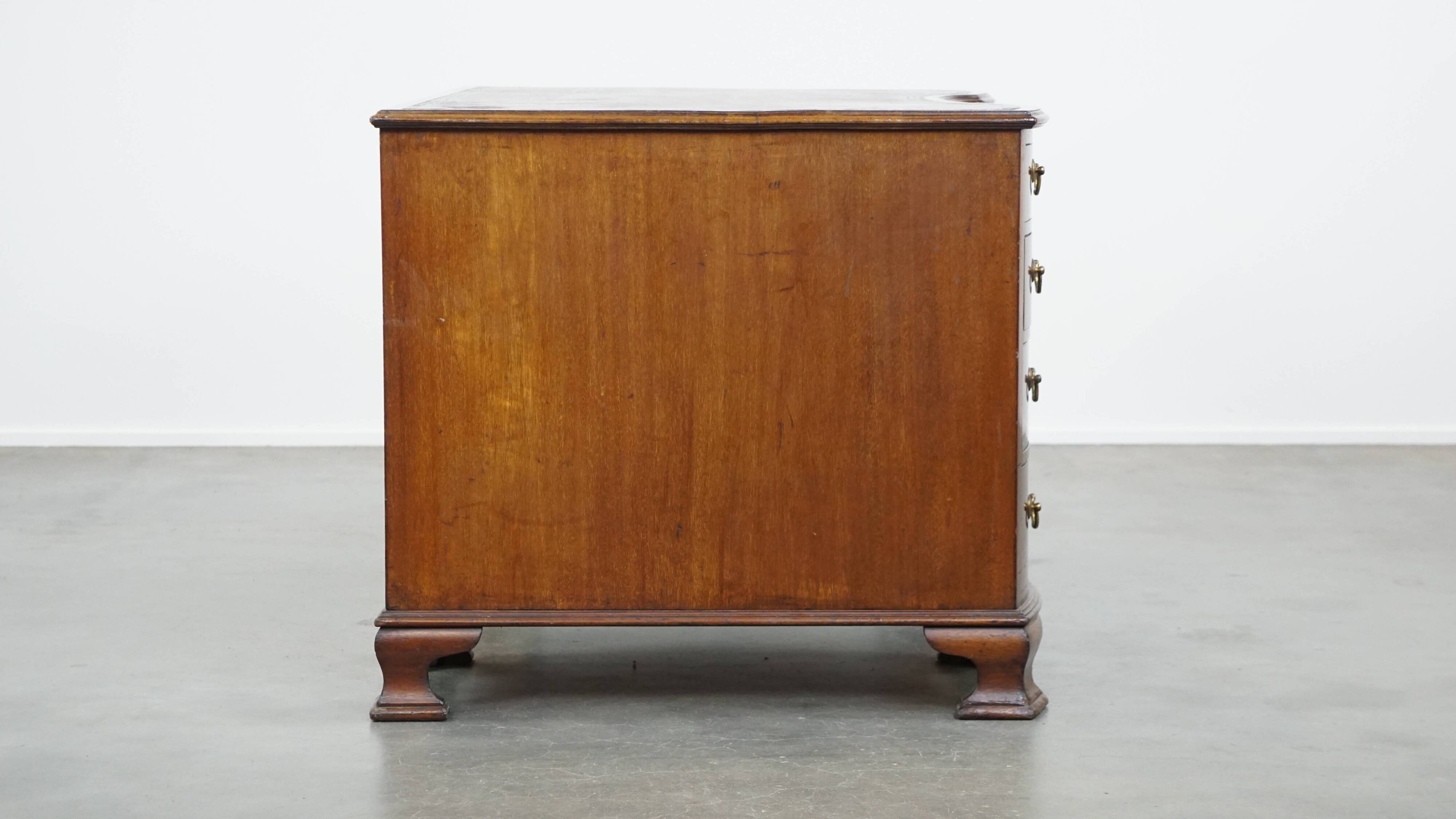 Antique wooden English desk from the late 19th century with a leather top
