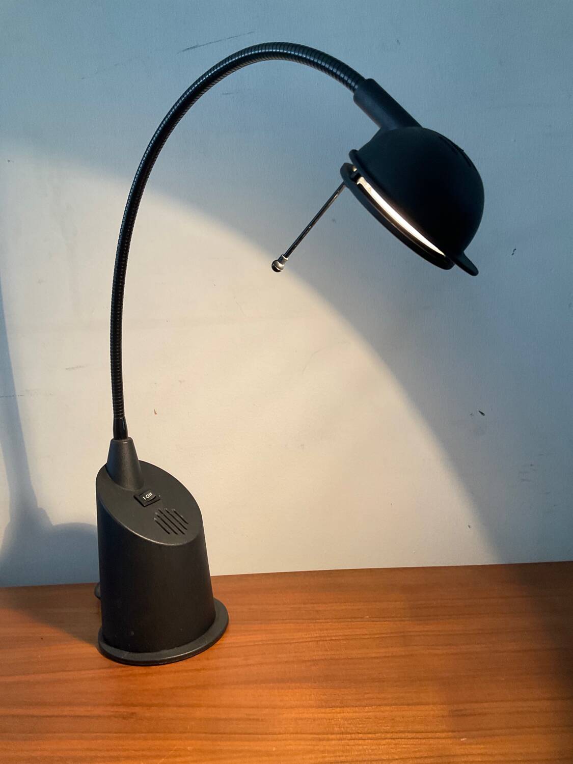 Italian articulated lamp from the 70s and 80s
