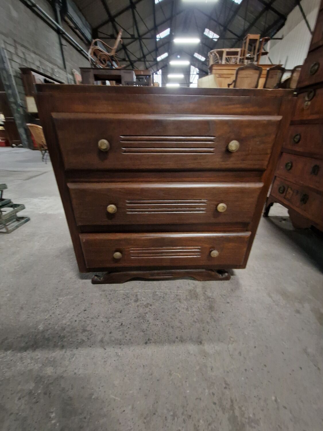 Chest of drawers
