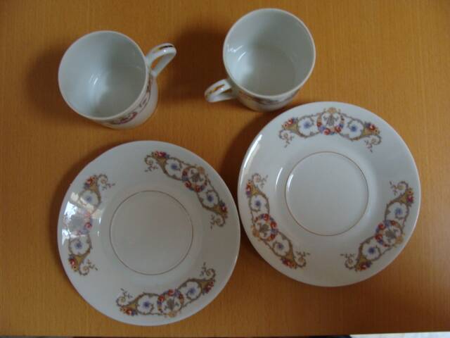 Cups and saucers Louis Lourioux / Limoges