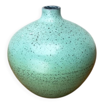 Mid-century German minimalist studio pottery vase by Siegfried Gramann for Töpferhof Römhild, 1960s.