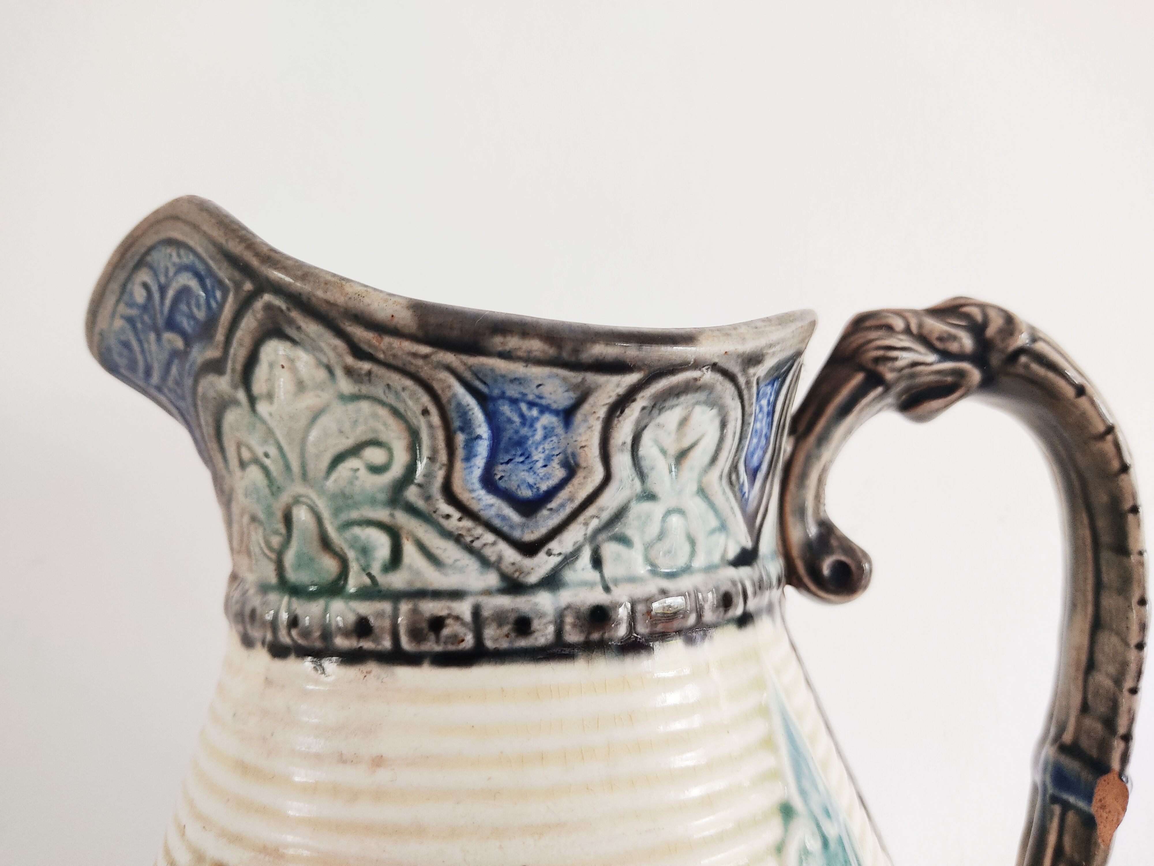 Pitcher dabbling around 1900