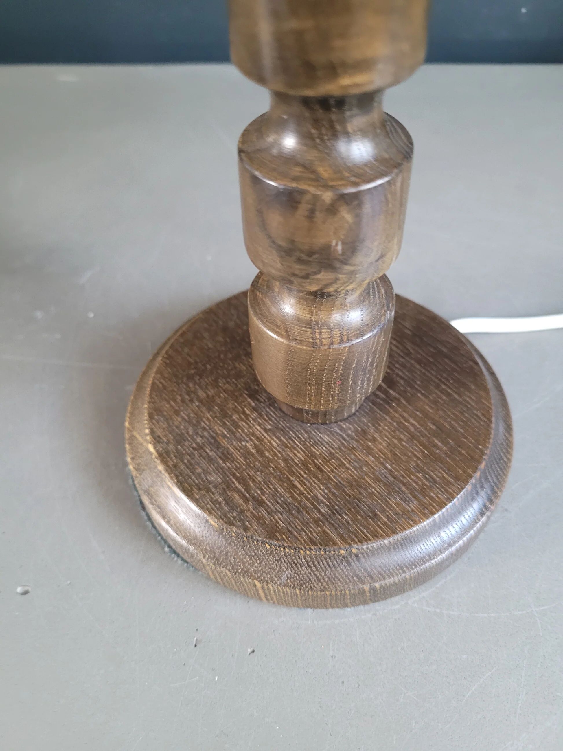 Bedside lamp with turned wooden base and floral shade - Ref 957