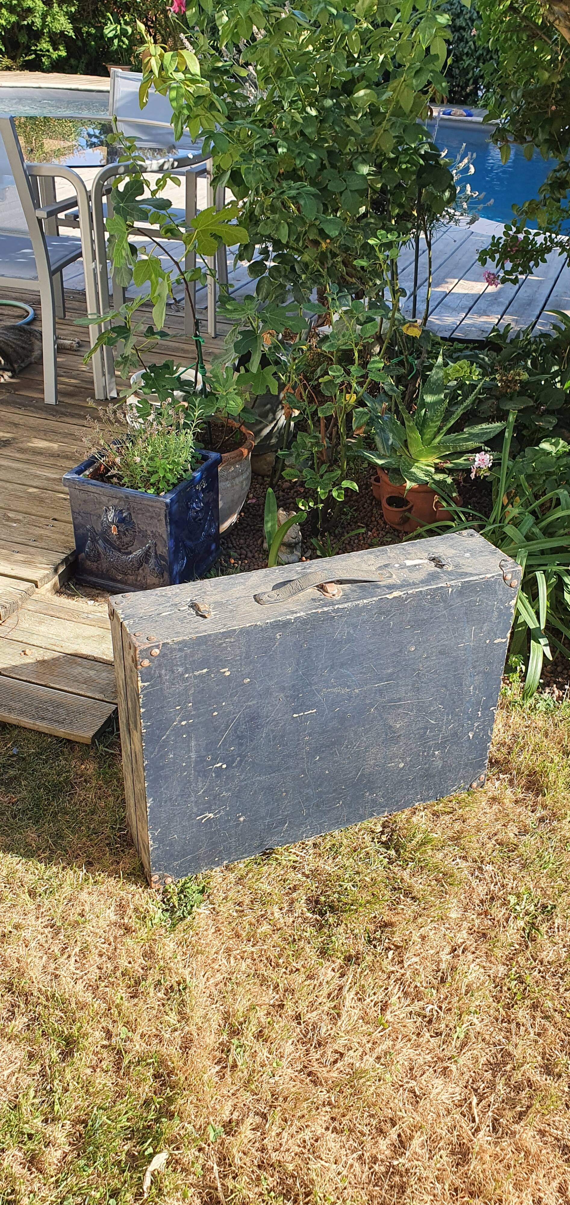 Wooden box