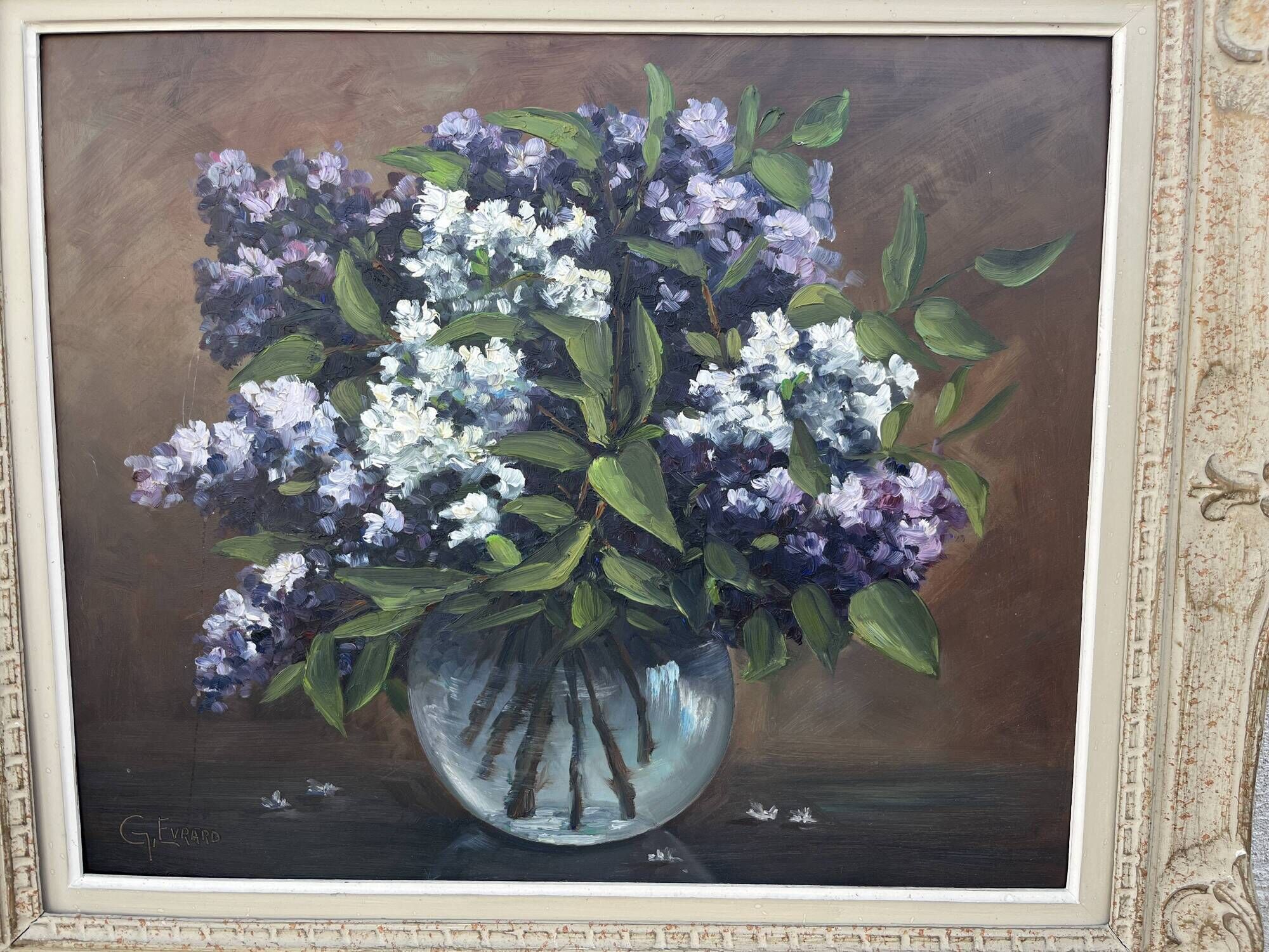 Painting signed G. Evrard – Bouquet of lilacs in a vase