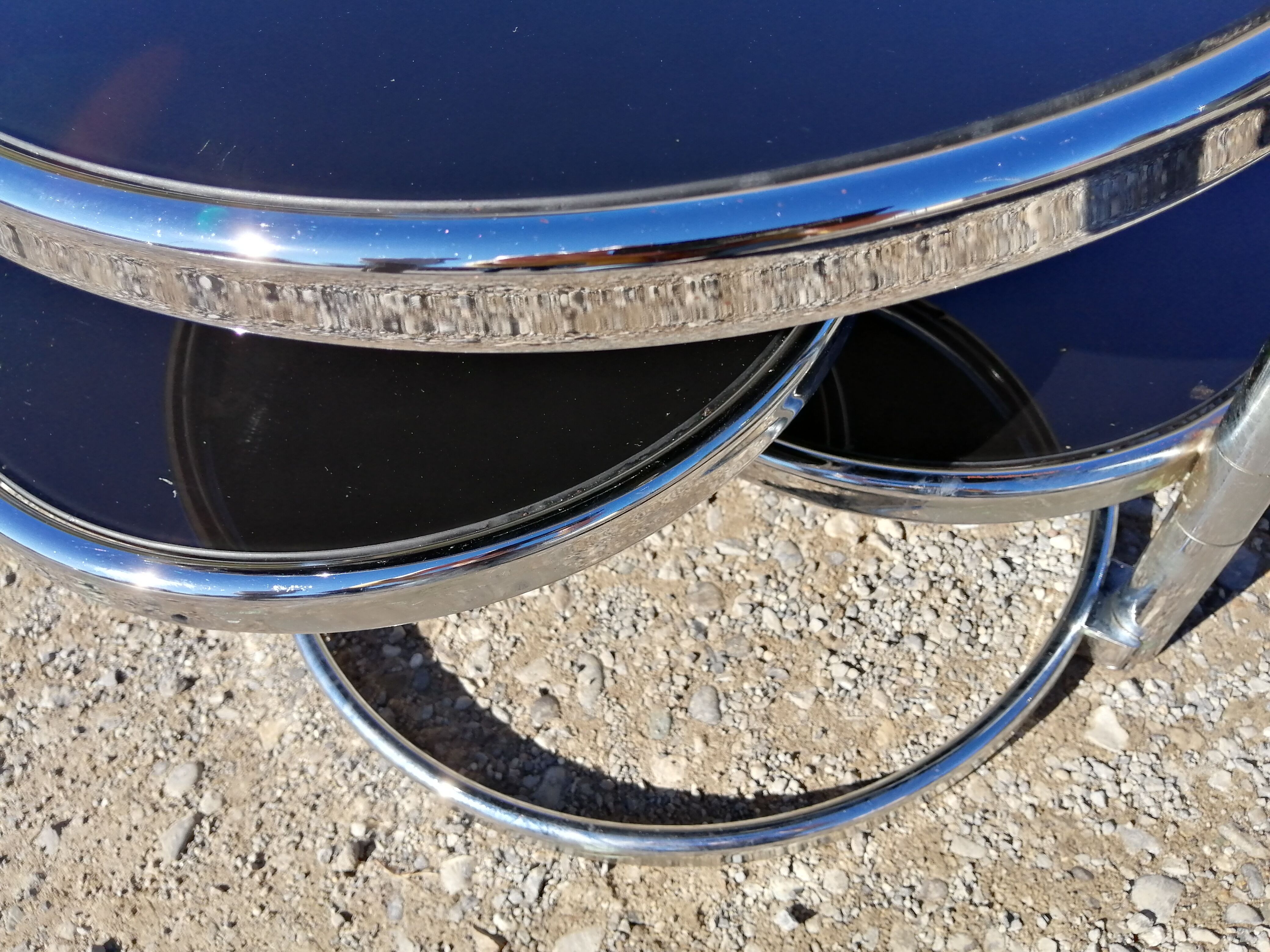 Vintage coffee table with 3 swivel trays - 80s