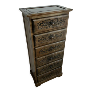 Chiffonnier en bois sculpté