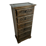 Chiffonnier en bois sculpté