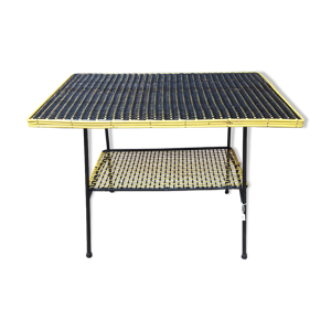 Table basse jaune et noir