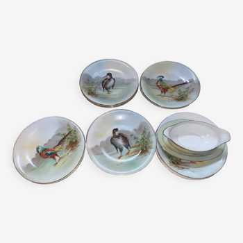 Set of 12 plates with ceramic saucière