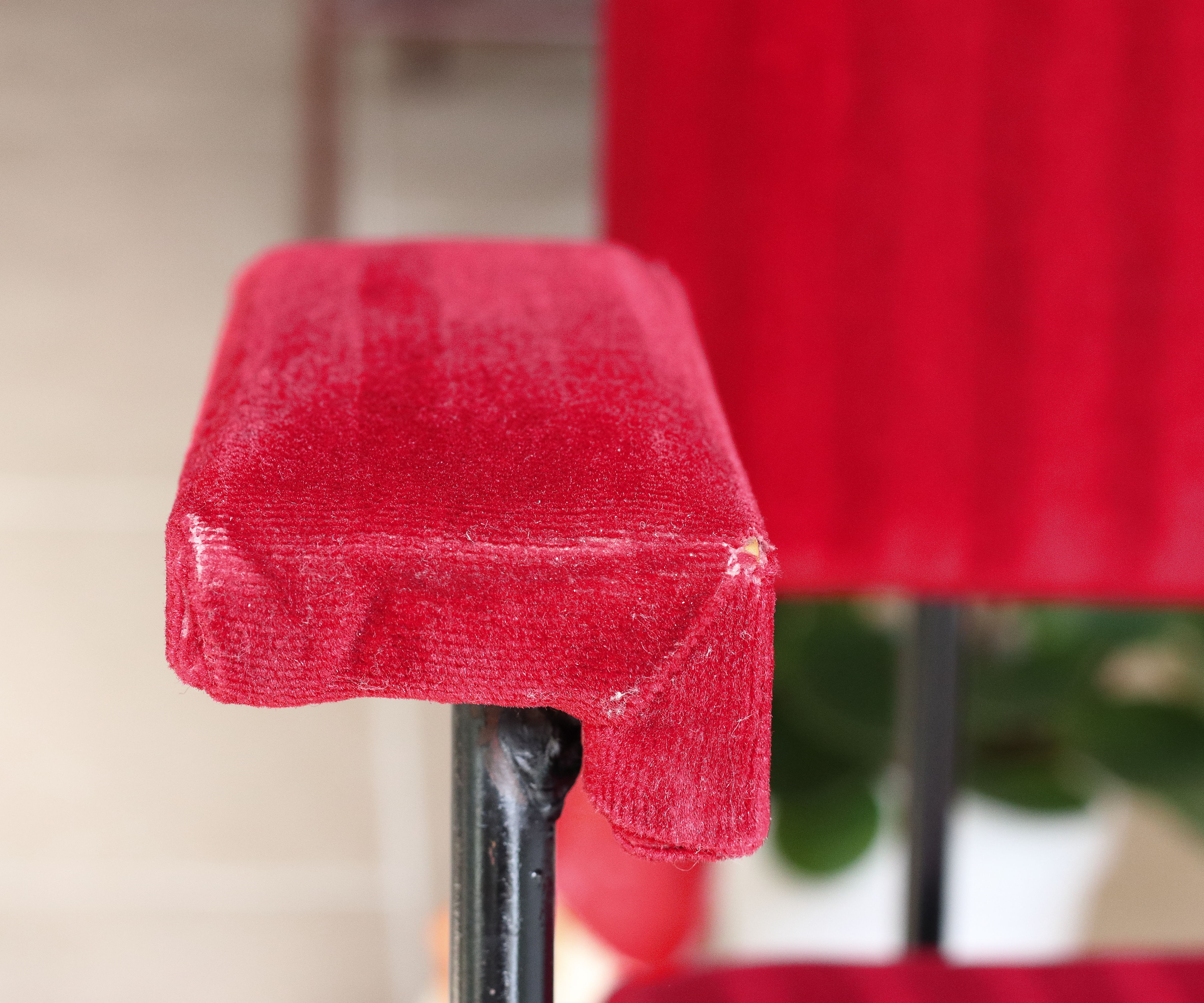 60s design sofa in metal and red velvet