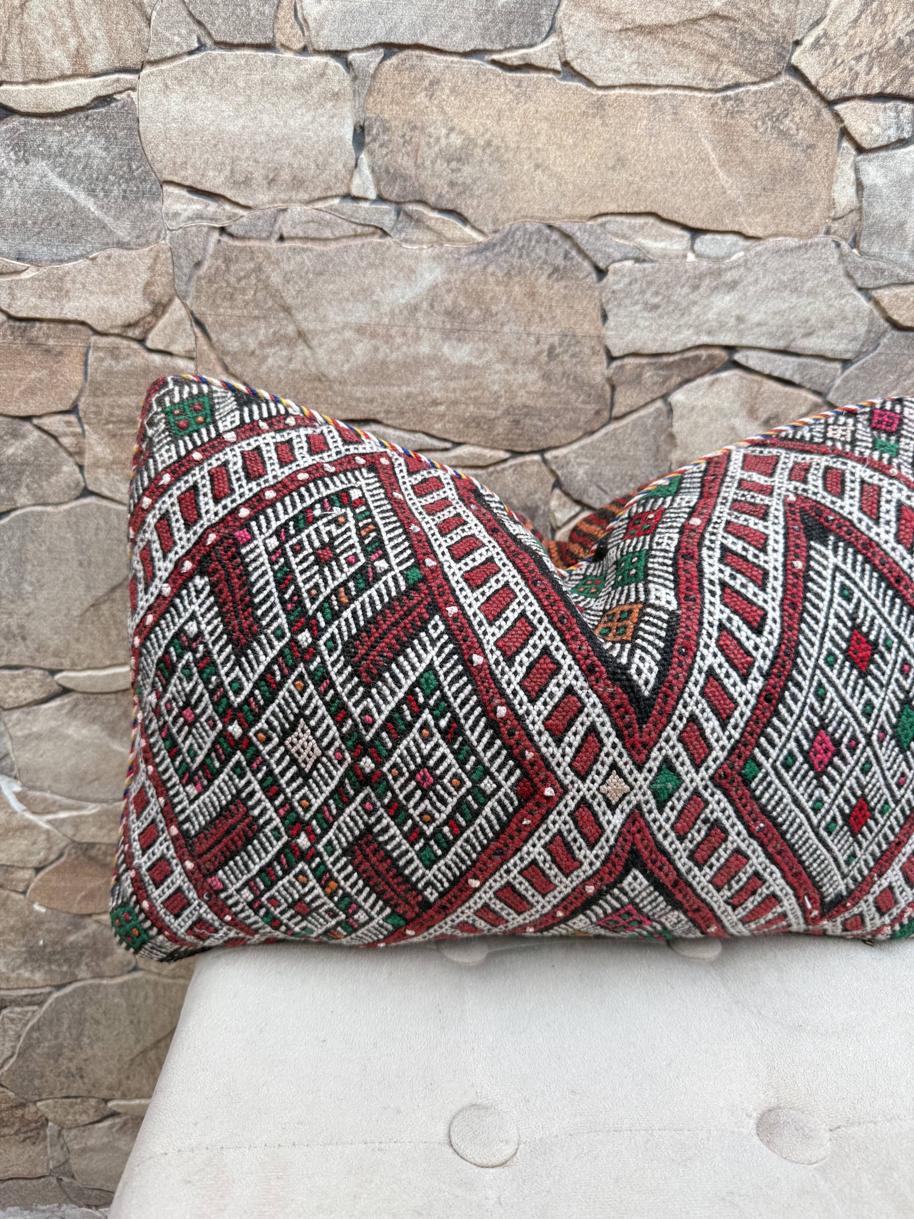 Vintage Moroccan Berber wool cushion cover