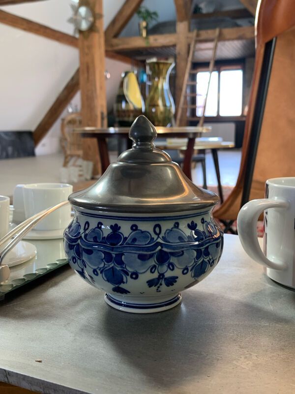 Pot faïence de Delft étain