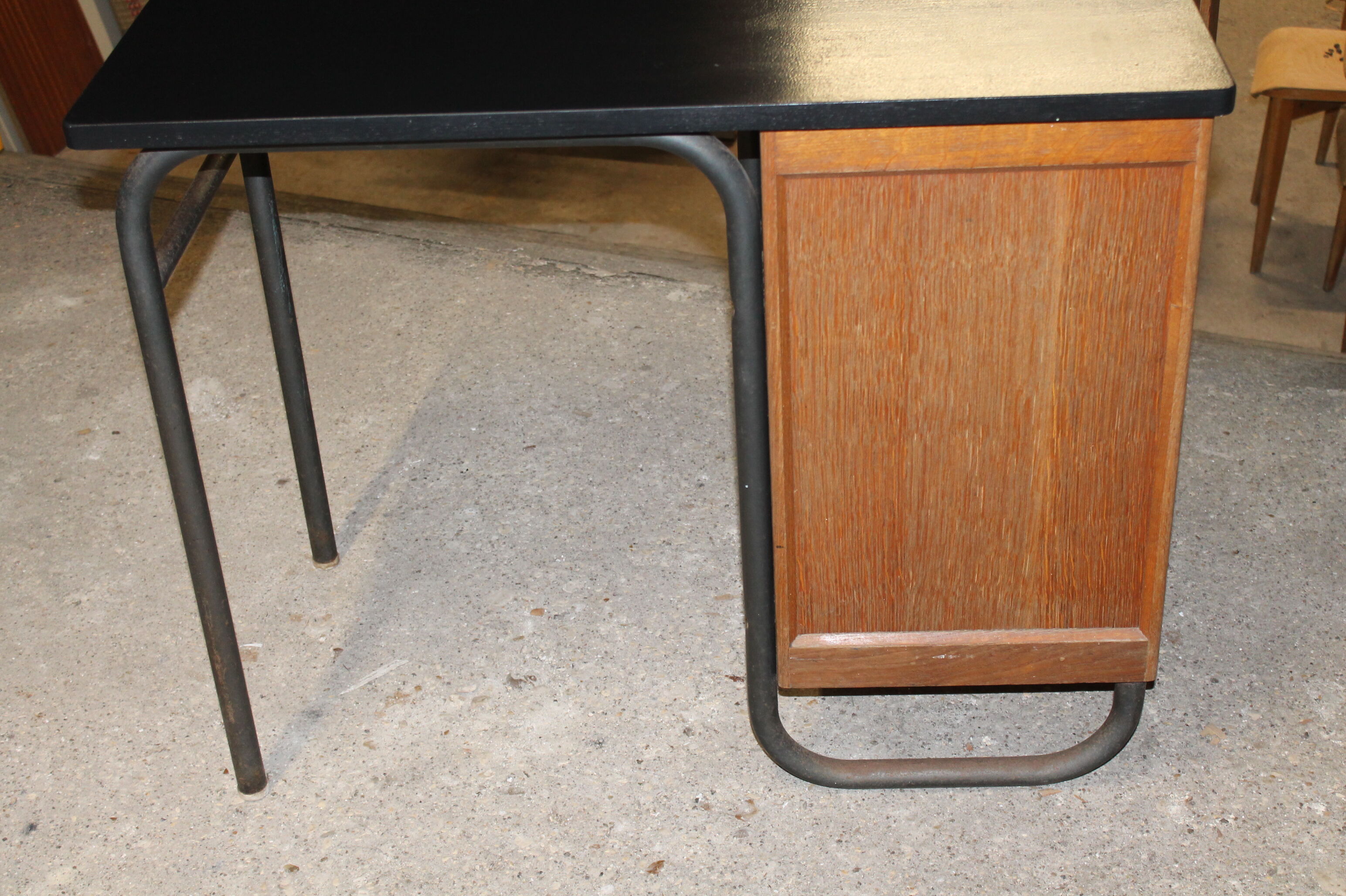 Bureau tubulaire années 50