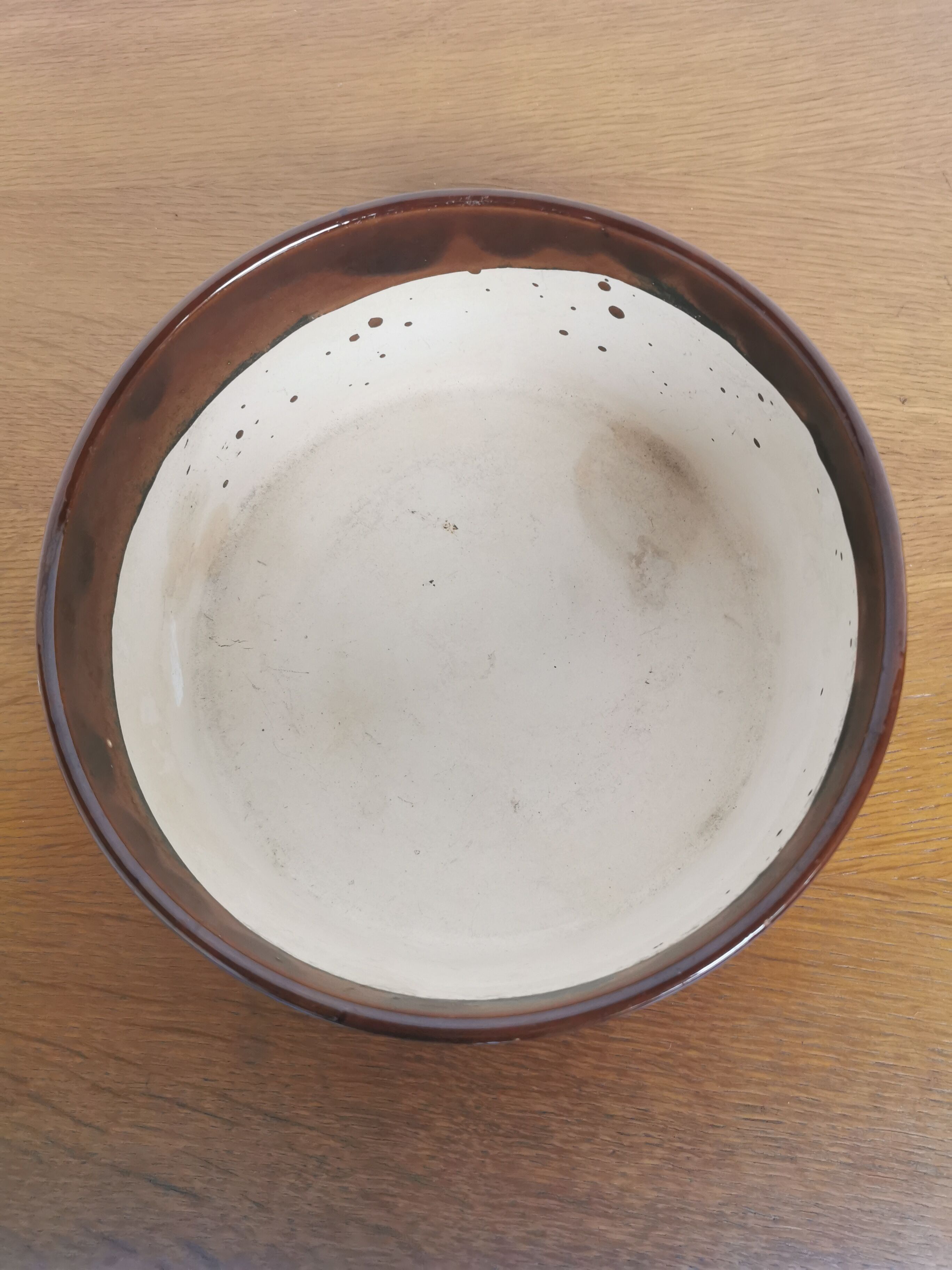 Glazed stoneware salad bowl