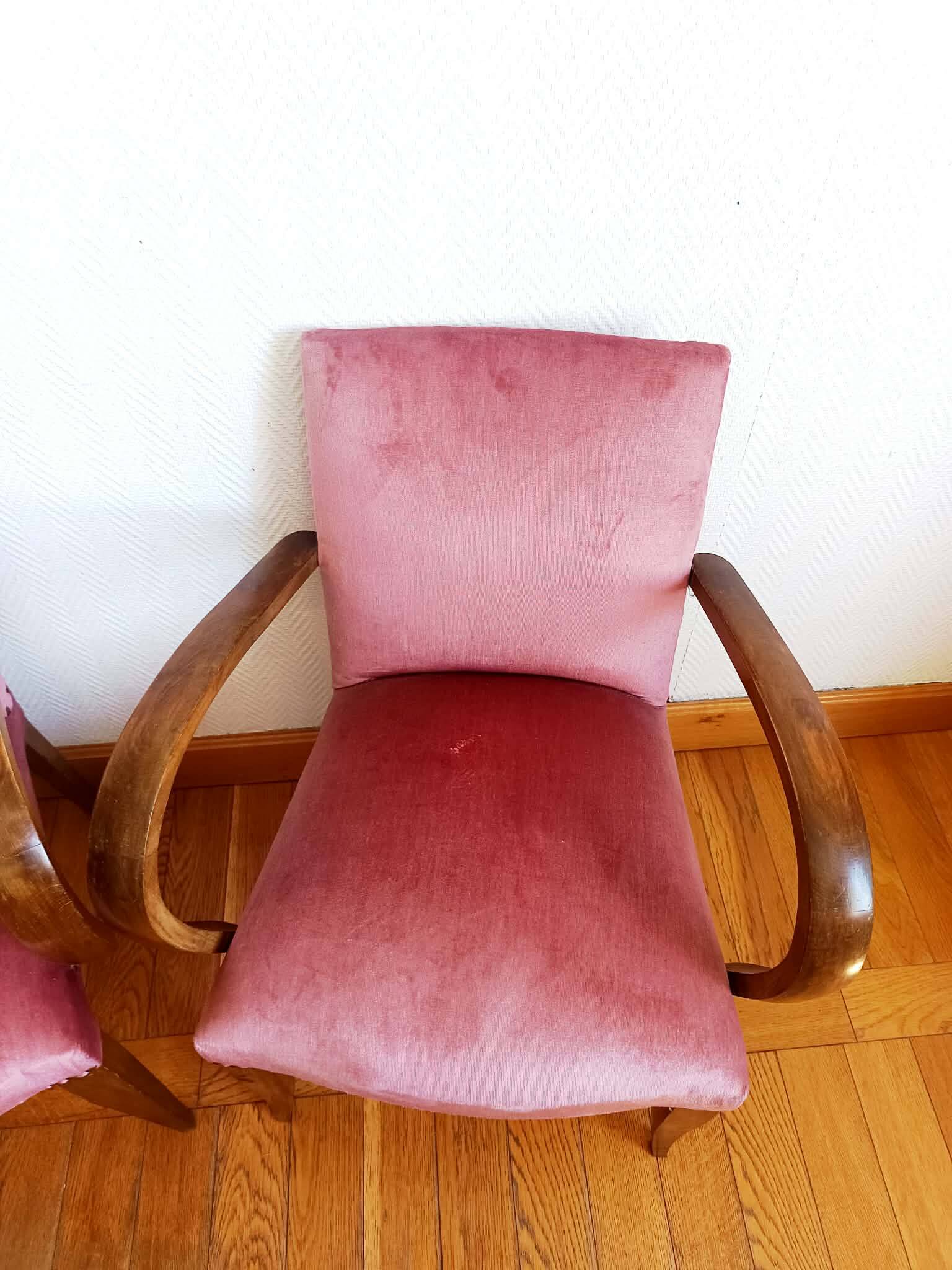 Paire de fauteuils moustache velours rose art déco