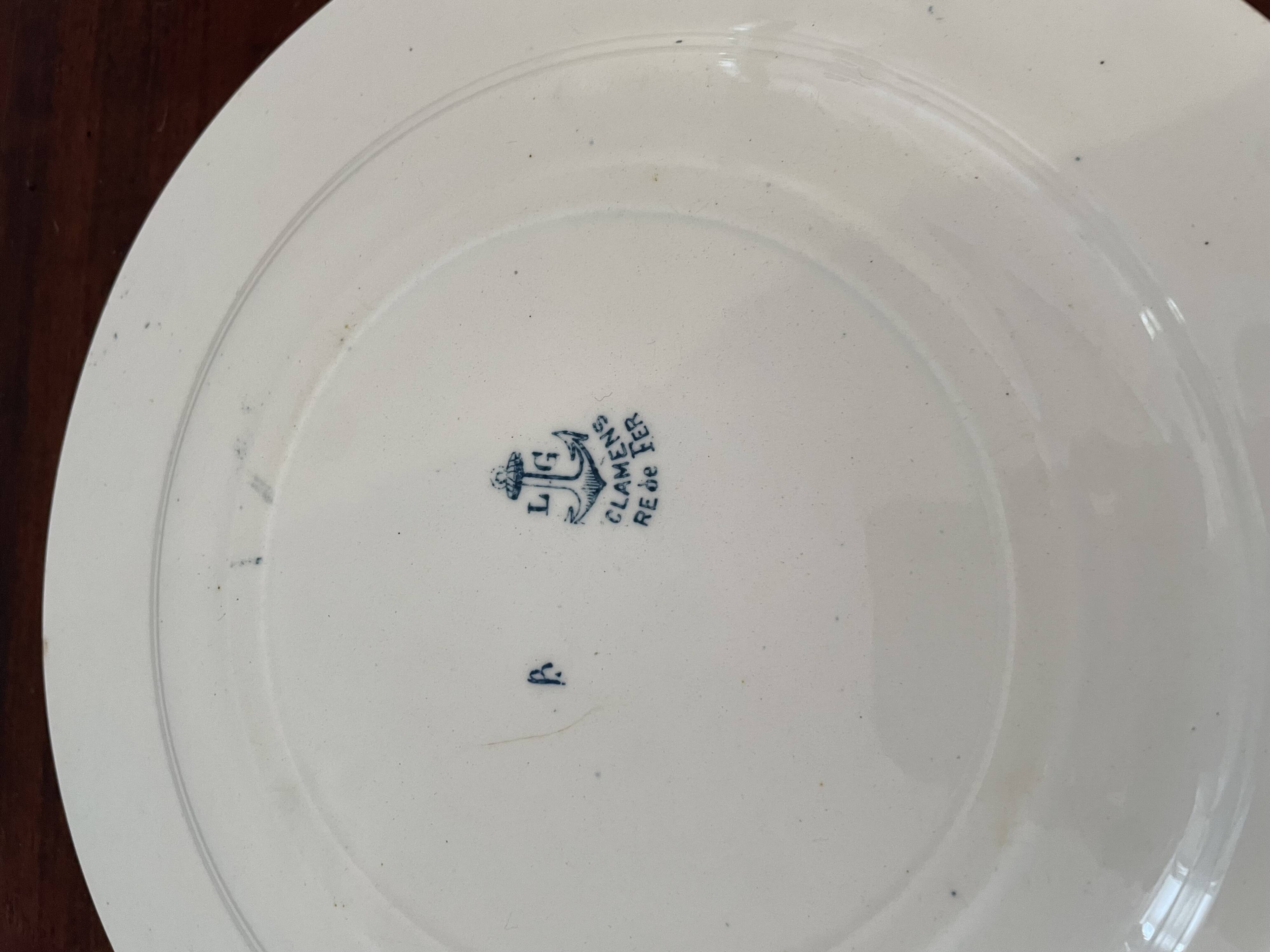 4 Clairefontaine ironstone flat plates, Cyclamens model