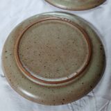 8 flat plates and 1 Vallauris dish