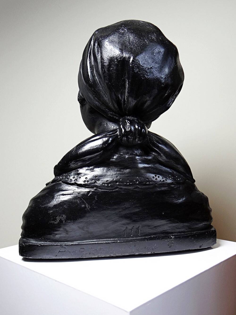 Plaster bust of a young woman 1900-1930 monochrome Citti & Frère