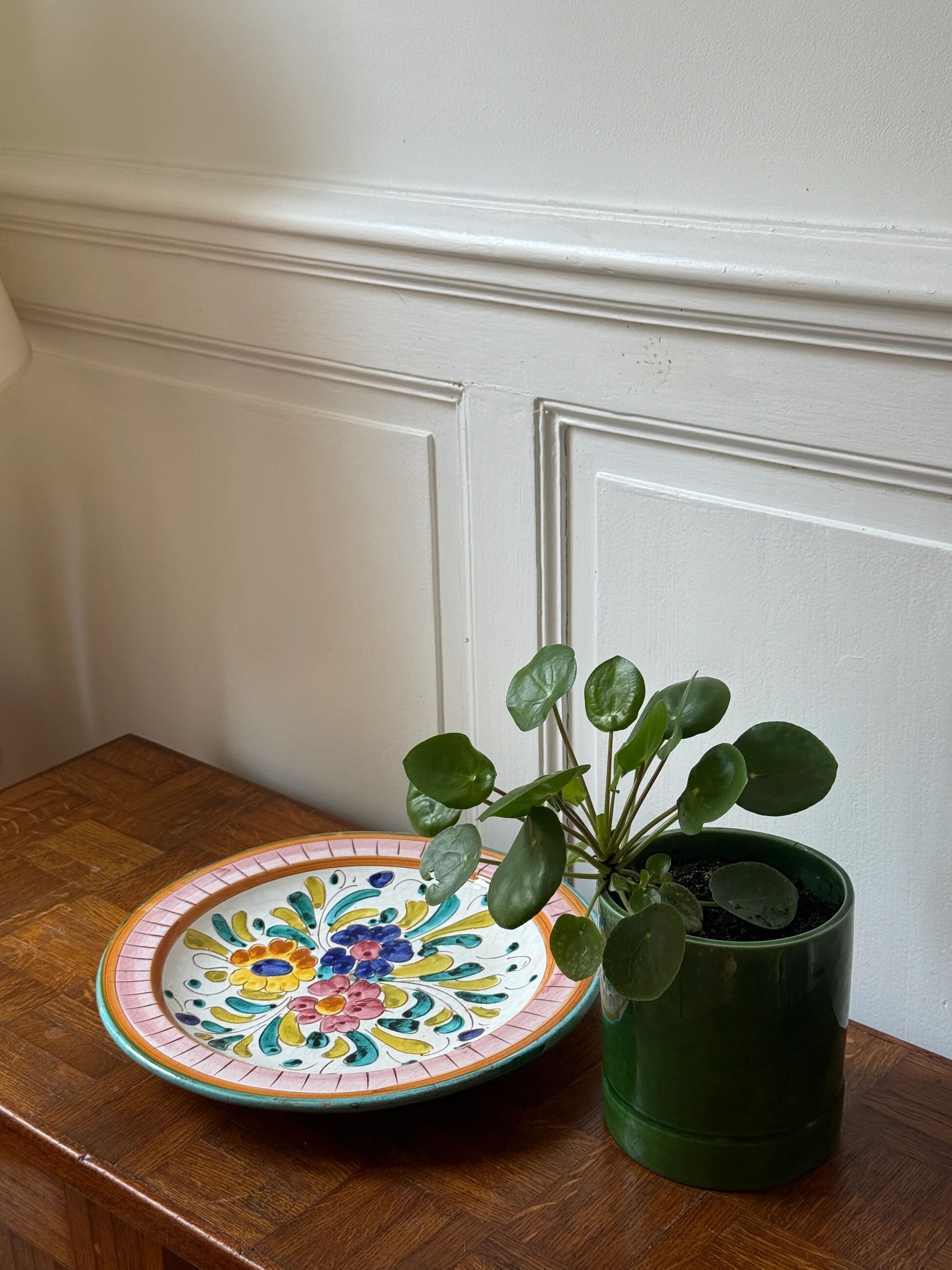 Mediterranean dish with floral decoration
