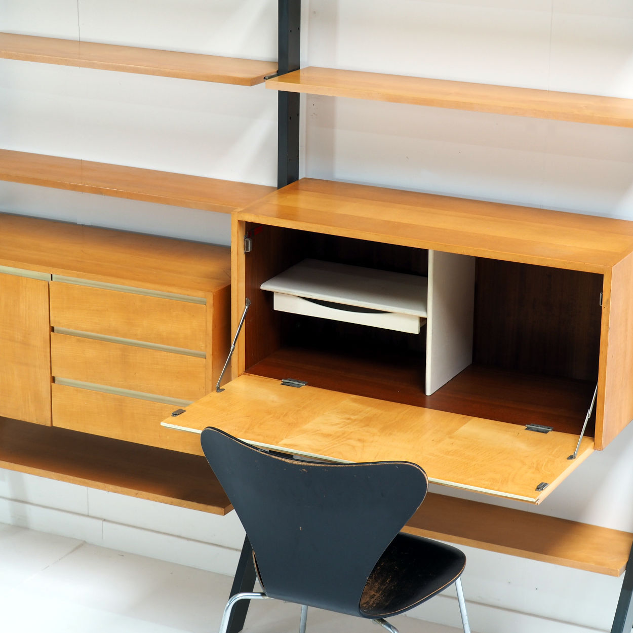 Dutch 1950s wall unit by Kho Liang Ie for Fristo