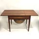 Table basse travailleuse danoise