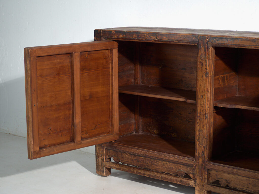 Pine buffet with two doors and scalloped panels – China, circa 1950