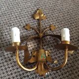 Wall lamp in gold metal