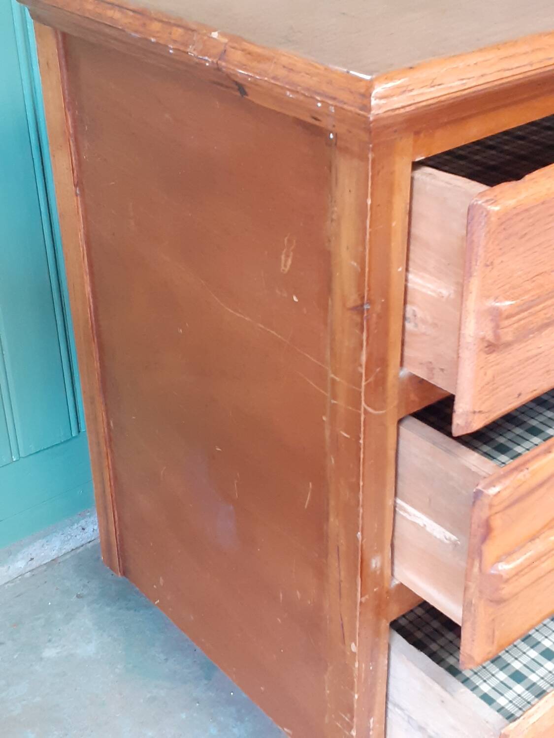 Oak veneer chest of drawers, 1950s