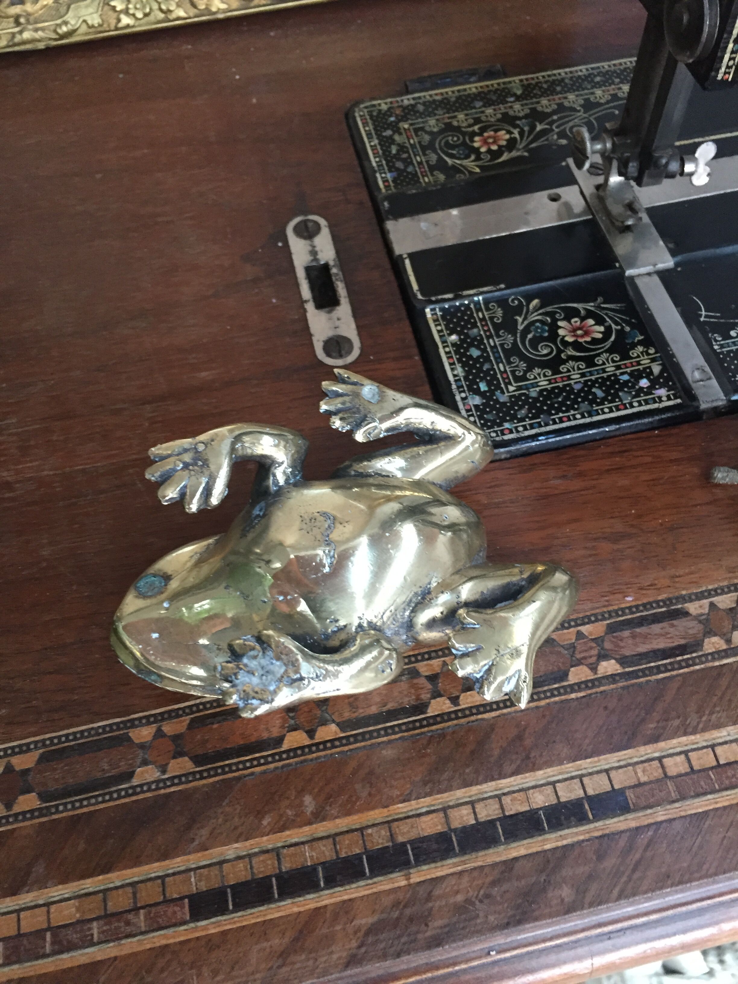 Lot de 3 bronzes anciens sculptures grenouille et cigales 19ème siècle