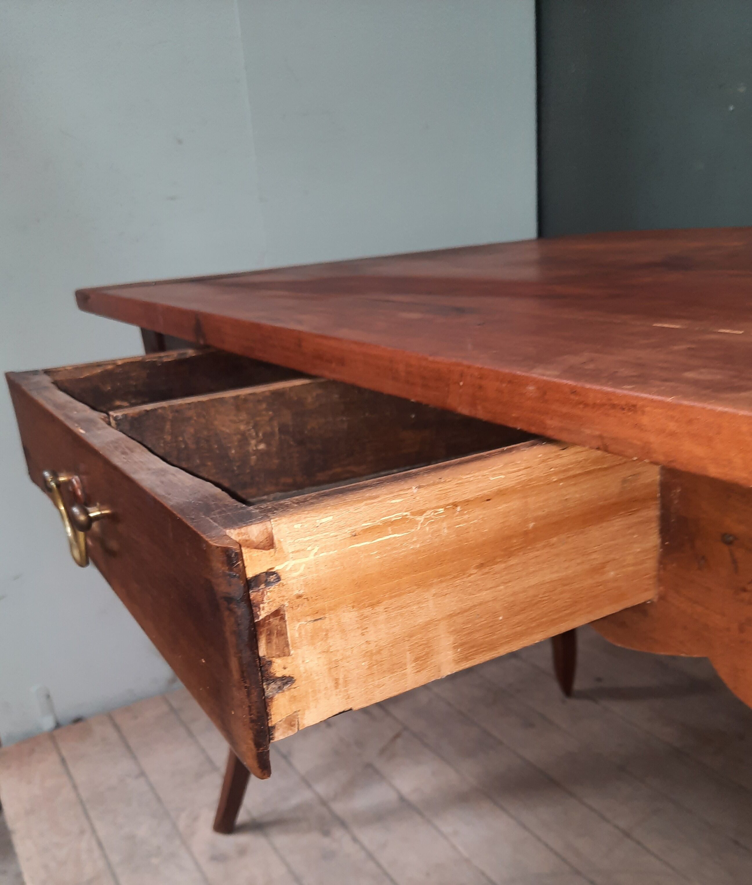 Louis XV table in natural wood