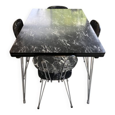 Ensemble table et 4 chaises Formica effet marbre