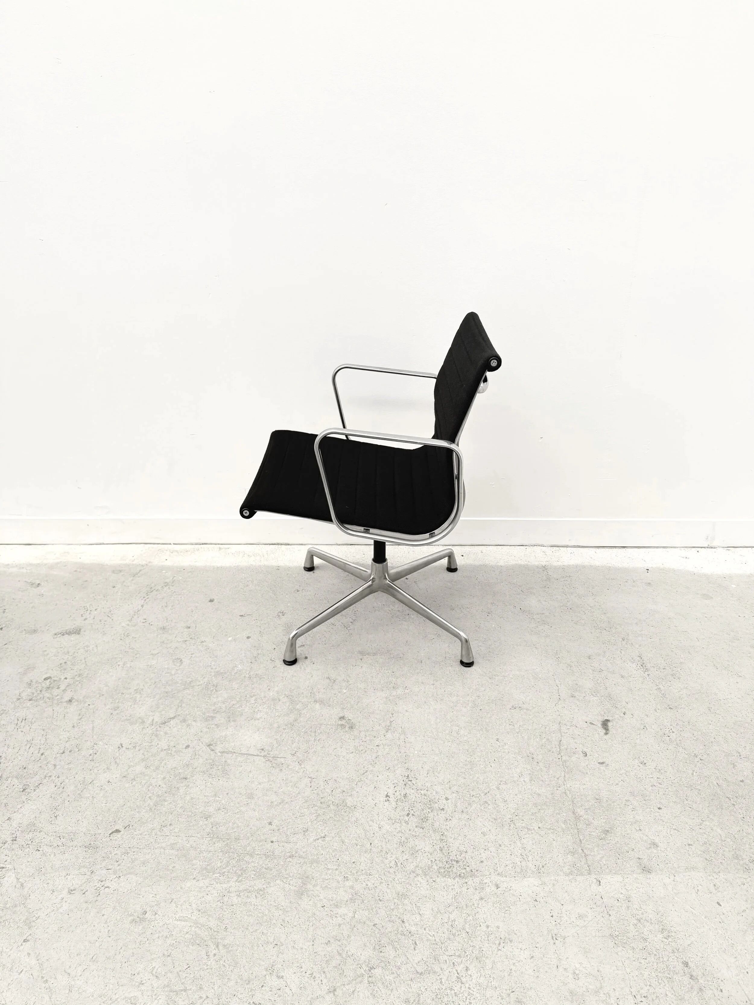 Office chair "EA 108" by Charles & Ray Eames for Vitra, 2001