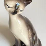 Vintage ceramic chat