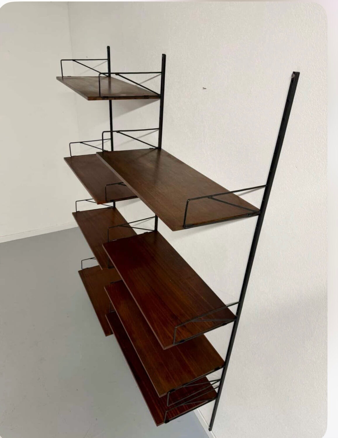 Wall shelf
