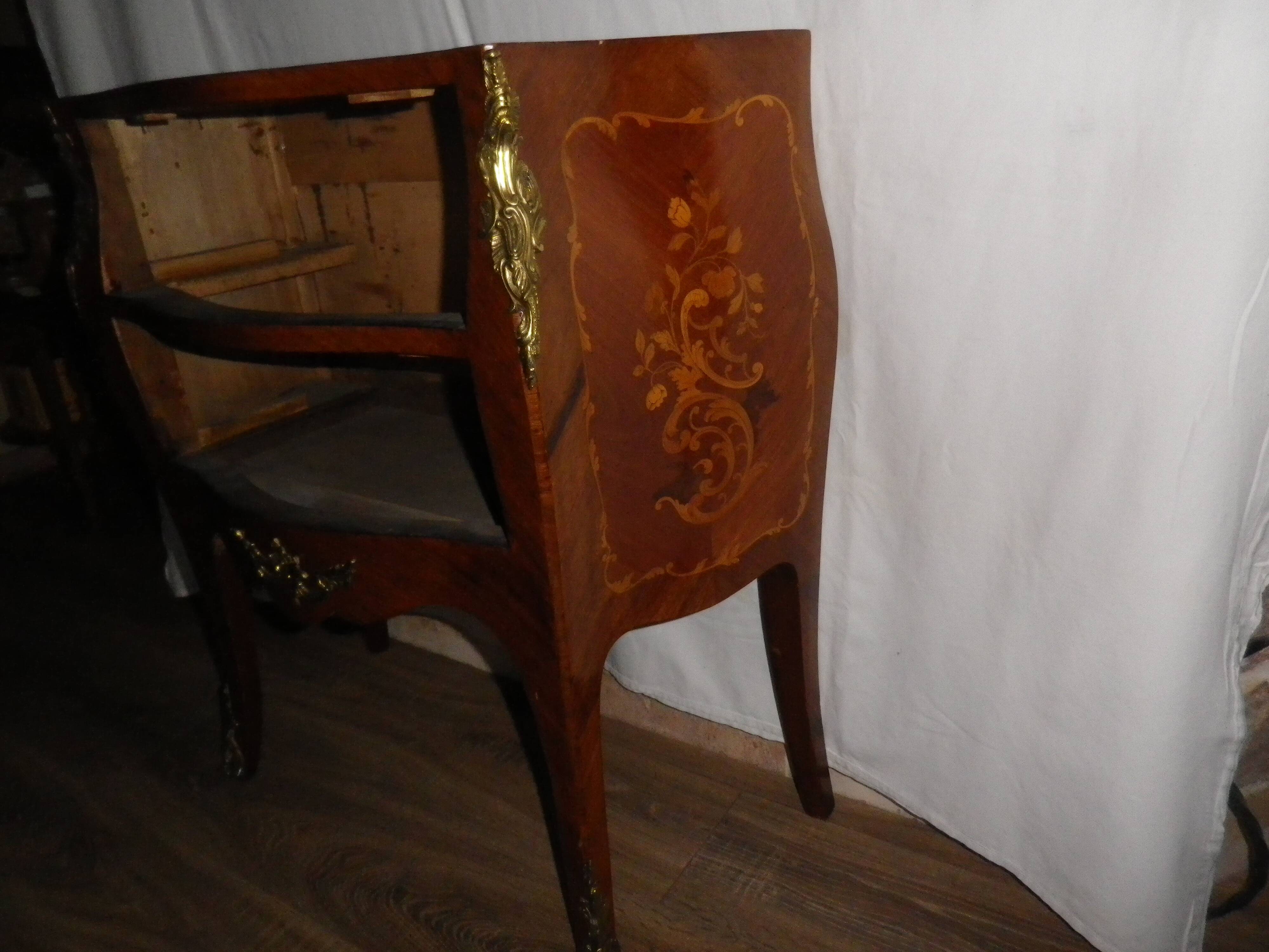 Louis XV style chest of drawers