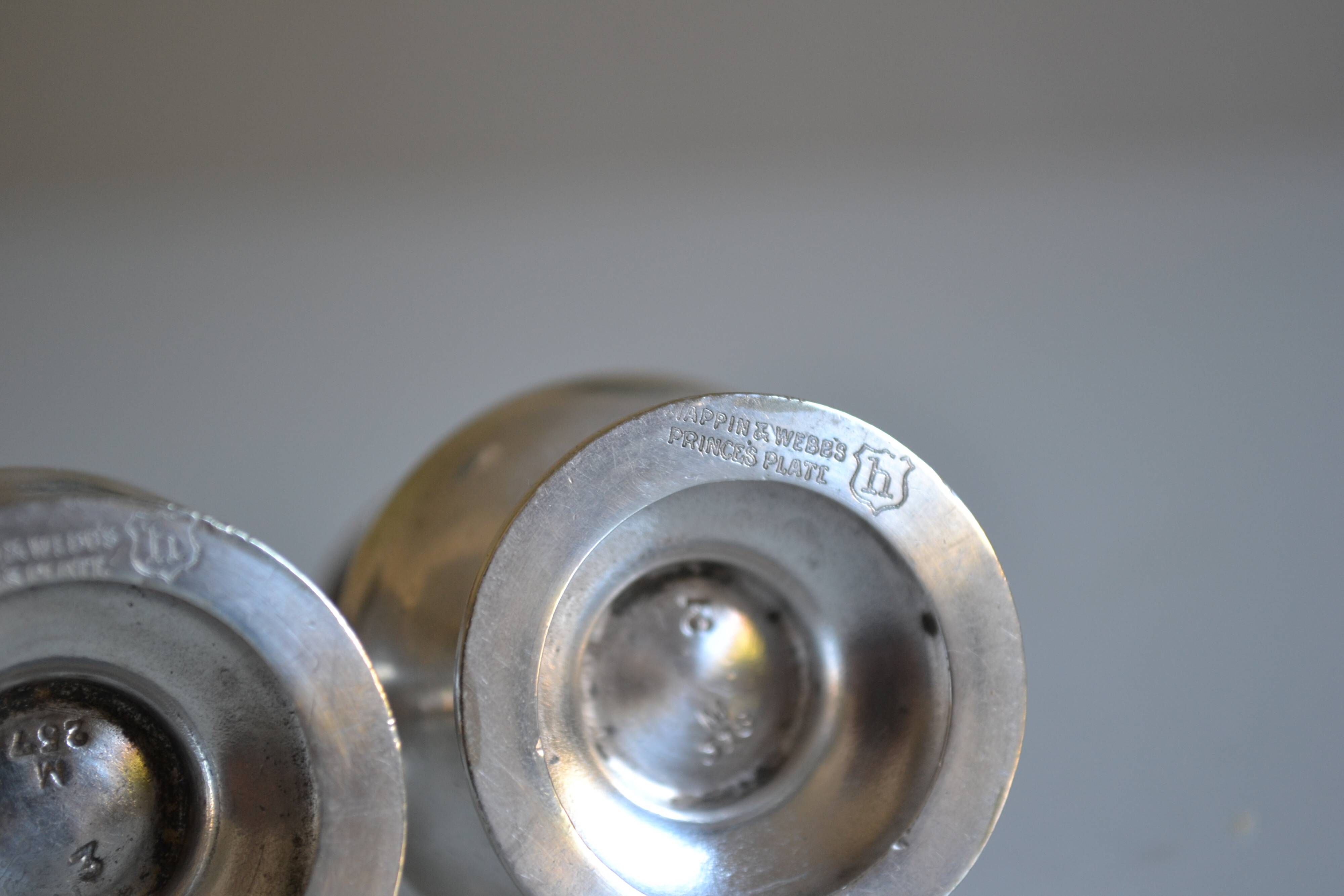 Salt and pepper shaker set, silver-plated metal, Mappin & Webb's Prince's Plate.