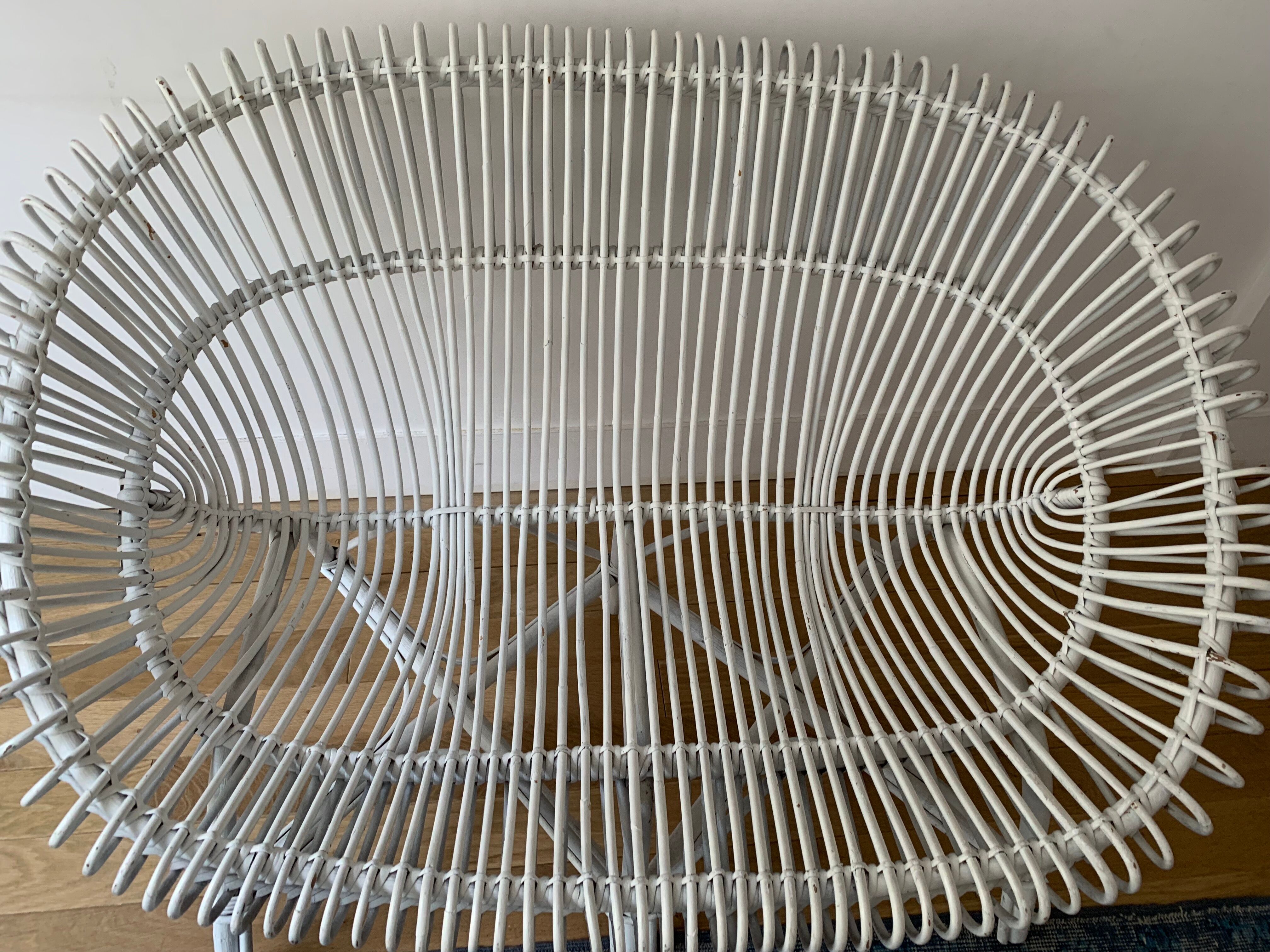 White bench into rattan